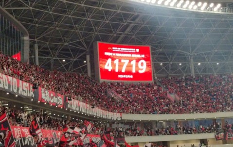 开云-八连胜、41719人现场观赛！今晚，凤凰山双创纪录|蓉城|成都|河南队|中超|韦世豪_新浪体育_新浪新闻
