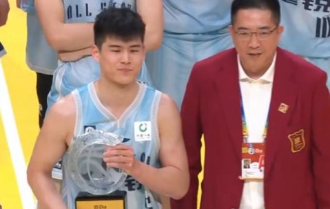 开云-陈家政轰26+6夺MVP！星锐队大胜大学生联队